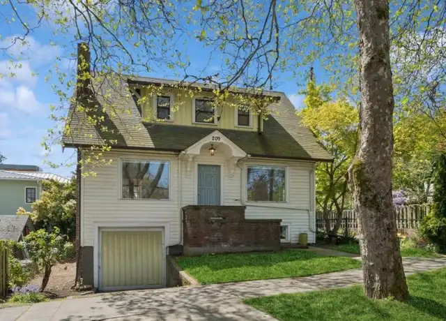 Property at 209 W Blaine St, Seattle, WA, 98119, 4 beds, 2 baths, [object Object]