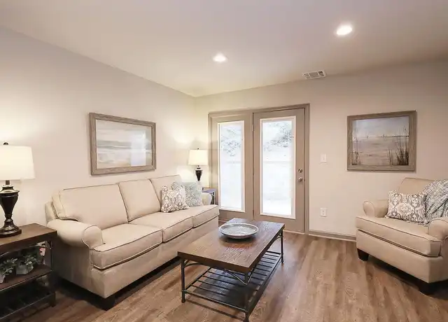 Property at Forest Hills Racquet Club - 934 Courtside Dr, Augusta, GA, 30909, 1-2 bed, 1-1.5 bath, [object Object]