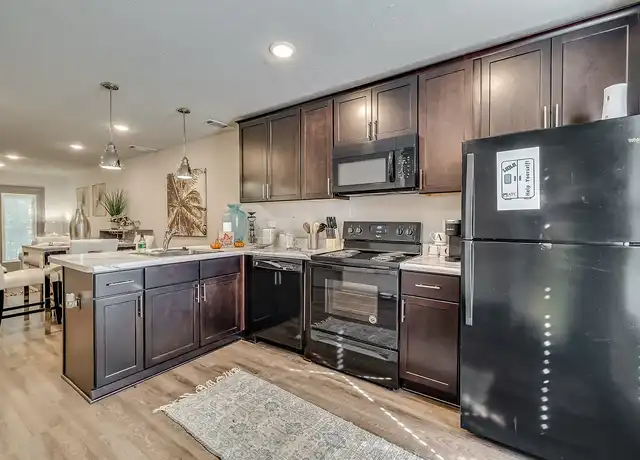 Property at Forest Hills Racquet Club - 934 Courtside Dr, Augusta, GA, 30909, 1-2 bed, 1-1.5 bath, [object Object]