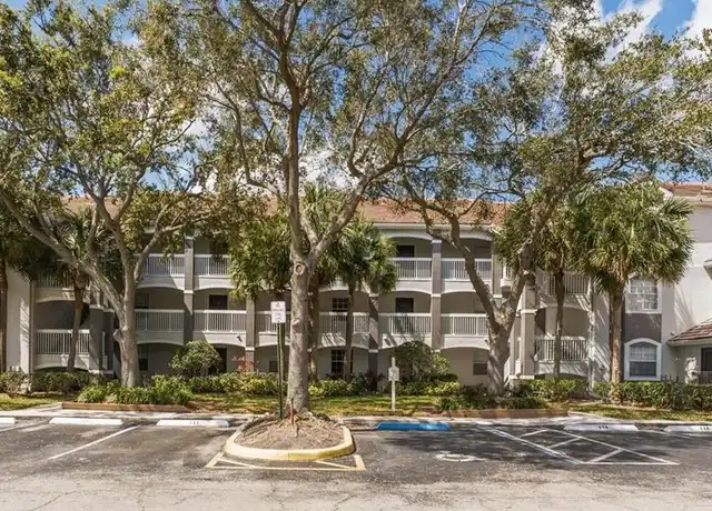 Property at 13929 Fairway Island Dr, Orlando, FL, 32837, 2 beds, 2 baths, [object Object]