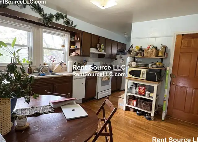 Property at 19 Sartwell Ave, Somerville, MA, 02144, 3 beds, 1 bath, [object Object]
