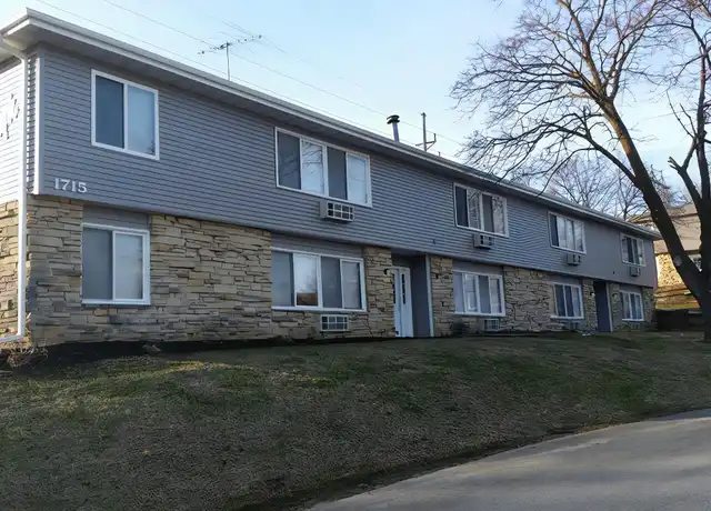 Property at 1715 Edgewood Dr NW #8, Cedar Rapids, IA, 52405, 2 beds, 1 bath, [object Object]