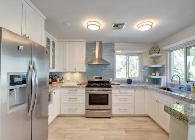 Property at 1020 Casuarina Rd #10, Delray Beach, FL, 33483, 2 beds, 2 baths, [object Object]
