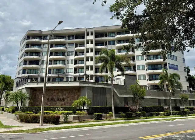 Property at 401 E Robinson St #5, Orlando, FL, 32801, 2 beds, 2 baths, [object Object]