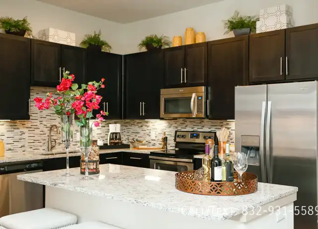 Property at 1000 Chimney Rock Rd Unit 26FW2, Houston, TX, 77056, 2 beds, 2 baths, [object Object]
