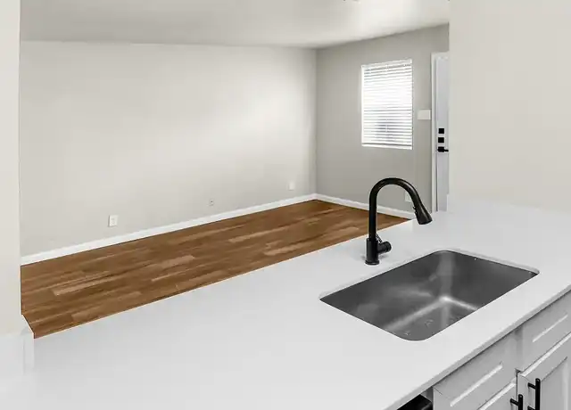 Property at Laurel Heights - 483 Laurel Ln, New Braunfels, TX, 78130, 1-2 bed, 1 bath, [object Object]