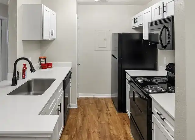 Property at Laurel Heights - 483 Laurel Ln, New Braunfels, TX, 78130, 1-2 bed, 1 bath, [object Object]