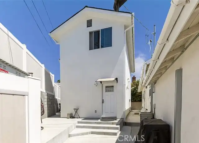 Property at 9965 Glencrest Cir, Burbank, CA, 91504, 2 beds, 1 bath, [object Object]