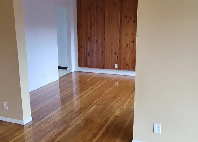 Property at 2317 E 70th St Unit 3, Chicago, IL, 60649, 1 bed, 1 bath, [object Object]