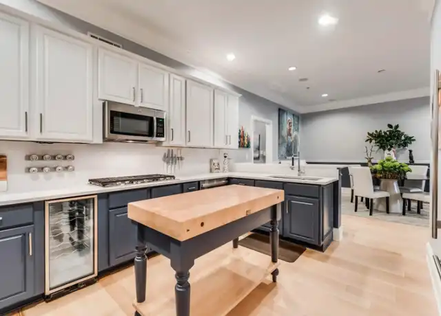 Property at 2885 Woodside St Unit 3246, Dallas, TX, 75204, 2 beds, 2 baths, [object Object]