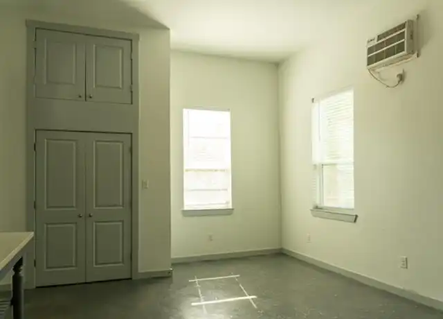 Property at 802 University Ave Unit 4, Huntsville, TX, 77320, 0 beds, 1 bath, [object Object]
