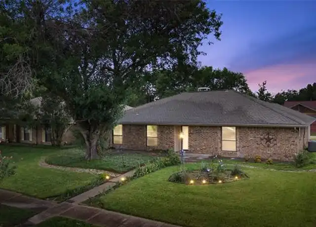 Property at 1637 Stroud Ln, Mesquite, TX, 75150, 4 beds, 2 baths, [object Object]