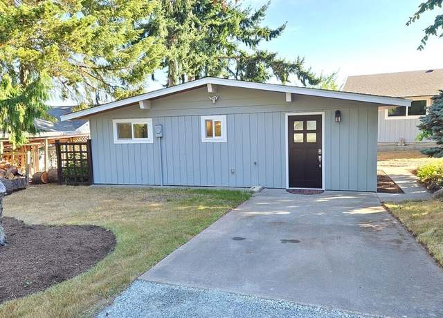 Photo of 1359 Crestview Dr Unit B, Camano, WA 98282