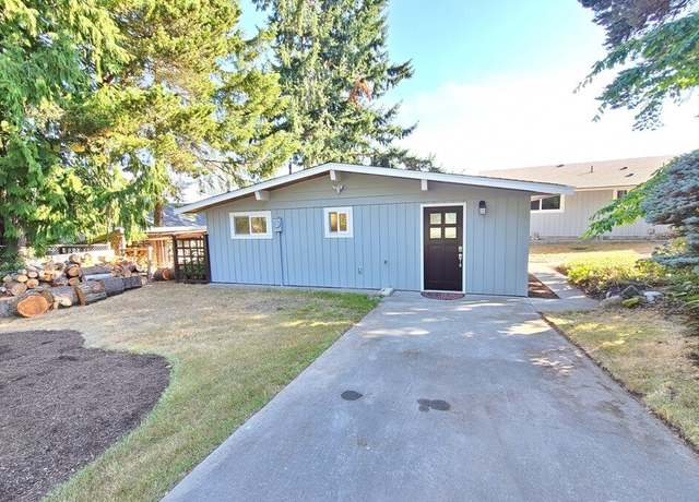 Photo of 1359 Crestview Dr Unit B, Camano, WA 98282