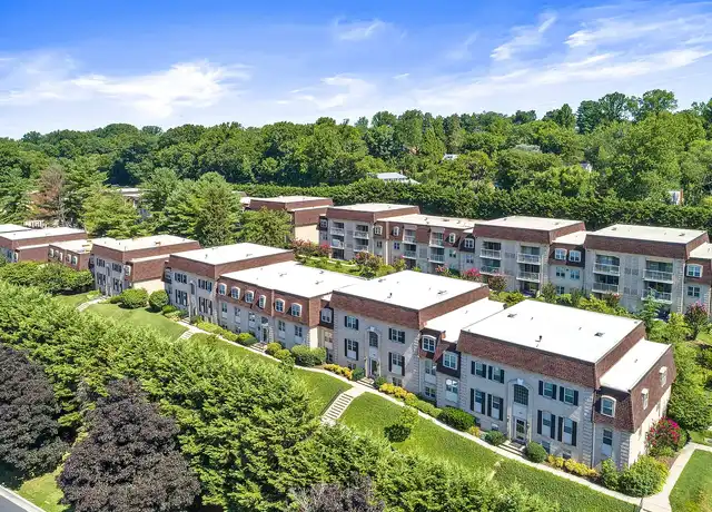 Property at Versailles Apartments - 111 Versailles Cir, Towson, MD, 21204, 1 bed, 1 bath, [object Object]