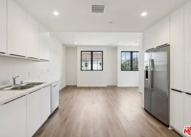 Property at 951 S Wilton Pl Unit 201, Los Angeles, CA, 90019, 2 beds, 2 baths, [object Object]