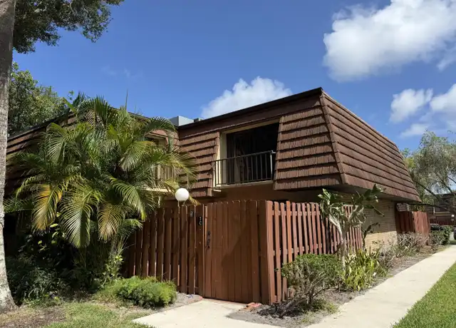 Property at 1402 Nebraska Ave Unit 7C, Fort Pierce, FL, 34950, 2 beds, 1.5 baths, [object Object]
