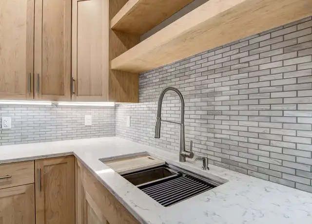 Property at 2136 4th St Unit 7, Eau Claire, WI, 54703, 1 bed, 1 bath, [object Object]