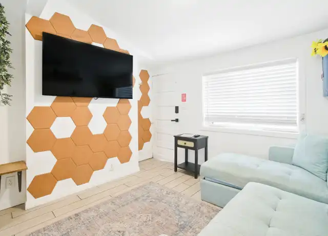 Property at 714 Grove St N Unit 4, St. Petersburg, FL, 33701, 0 beds, 1 bath, [object Object]