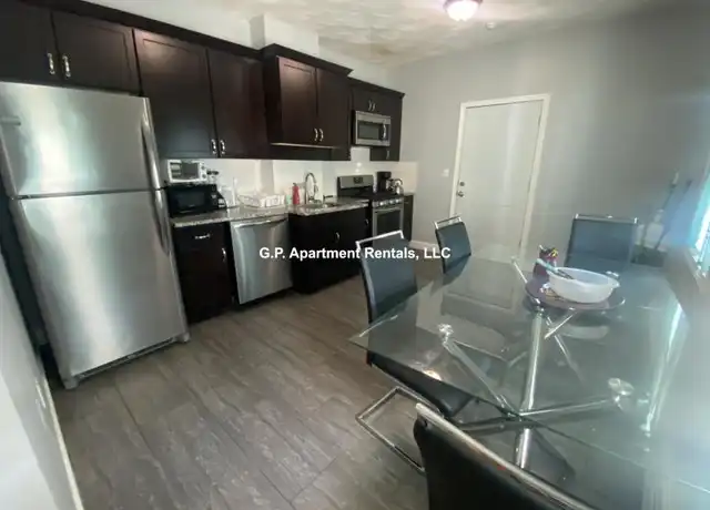Property at 125 Bow St, Everett, MA, 02149, 1 bed, 1 bath, [object Object]