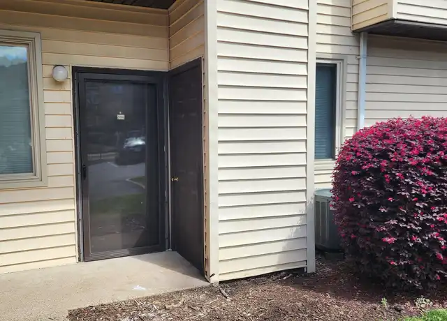 Property at 306 Pacific Dr Unit 306, Hampton, VA, 23666, 1 bed, 1 bath, [object Object]