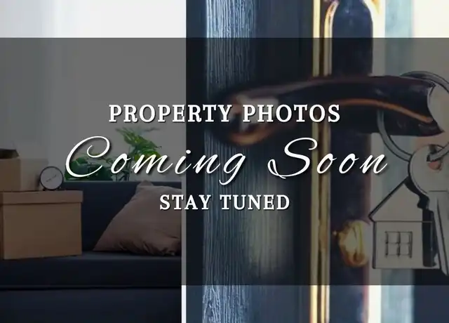 Property at 722 S Spring St, Mishawaka, IN, 46544, 2 beds, 1 bath, [object Object]
