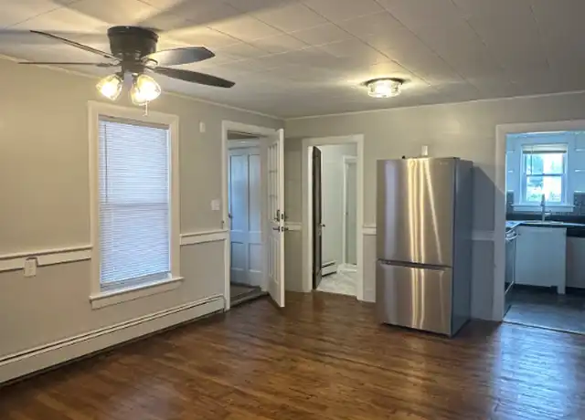 Property at 51 Cumberland St Unit 1, Manchester, NH, 03102, 2 beds, 1 bath, [object Object]