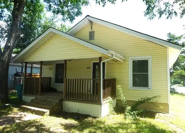 Property at 424 W Tennessee St, Sherman, TX, 75090, 2 beds, 1.5 baths, [object Object]