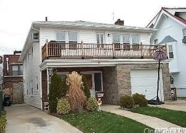 Property at 33 W Walnut St, Long Beach, NY, 11561, 2 beds, 1 bath, [object Object]