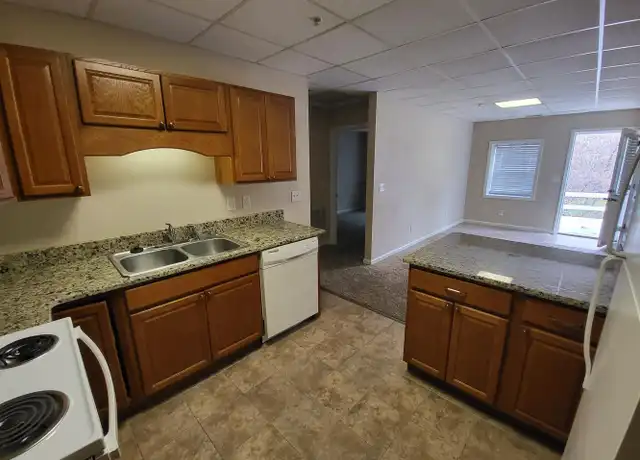 Property at 254 Charleston Ln, Crossville, TN, 38555, 1 bed, 1 bath, [object Object]
