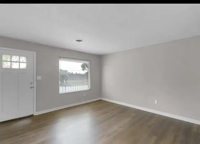 Property at 549 Old Hickory Blvd Unit 3, Jackson, TN, 38305, 1 bed, 1 bath, [object Object]