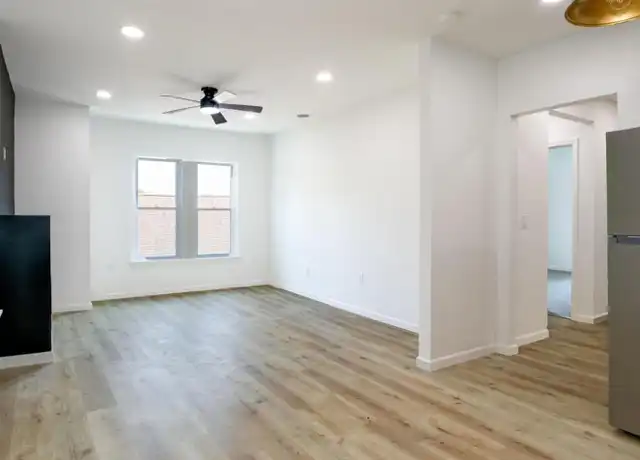 Property at 910 Main St #2, Aliquippa, PA, 15001, 4 beds, 1 bath, [object Object]