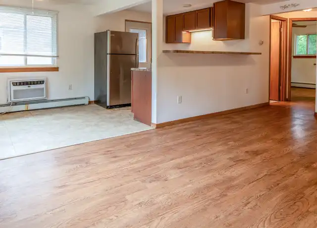 Property at 2314 Brentwood Pkwy Unit 3, Madison, WI, 53704, 2 beds, 1 bath, [object Object]