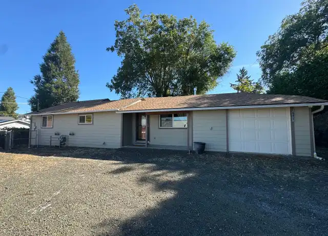 Property at 1647 NW Mulholland Dr, Roseburg, OR, 97470, 2 beds, 1 bath, [object Object]