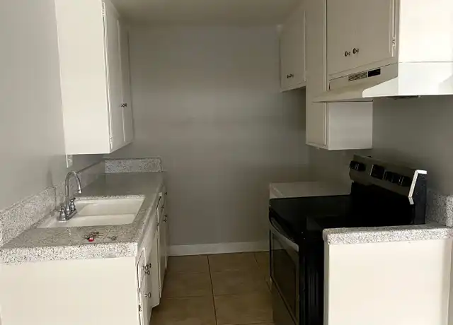 Property at 800 Linden Ave Unit 18, Long Beach, CA, 90813, 1 bed, 1 bath, [object Object]