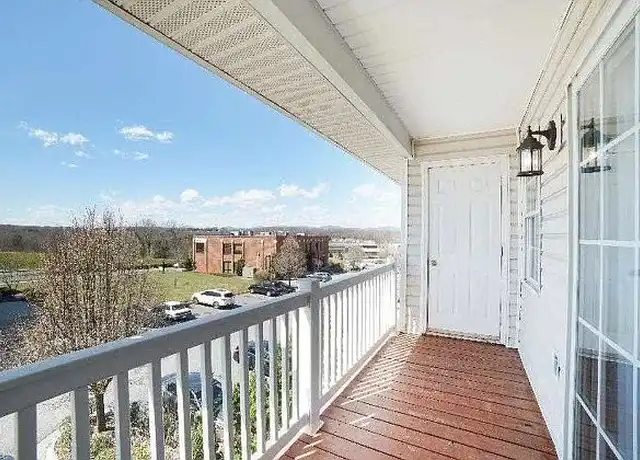 Property at City Place at Wyndhurst - 111 Northwynd Cir, Lynchburg, VA, 24502, 2-3 beds, 2 baths, [object Object]