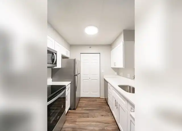 Property at Cloverleaf Apartments - 325 Speen St, Natick, MA, 01760, 1-2 bed, 1-2 bath, [object Object]