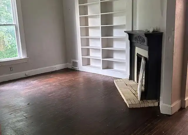 Property at 728 17th St Unit Down, Rock Island, IL, 61201, 2 beds, 1 bath, [object Object]