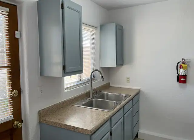 Property at 4640 10th St NW, Albuquerque, NM, 87107, 1 bed, 1 bath, [object Object]