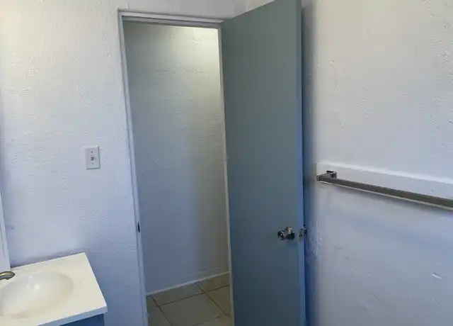 Property at 4640 10th St NW, Albuquerque, NM, 87107, 1 bed, 1 bath, [object Object]
