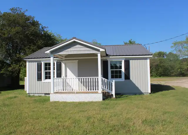 Property at 734 W Prospect Rd, Raeford, NC, 28376, 3 beds, 2 baths, [object Object]