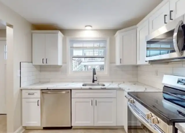 Property at 569 Center St Unit 7, Wallingford, CT, 06492, 2 beds, 1 bath, [object Object]