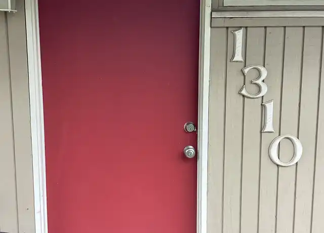 Property at 1310 Valley Ln, Lawrence, KS, 66044, 1 bed, 1 bath, [object Object]