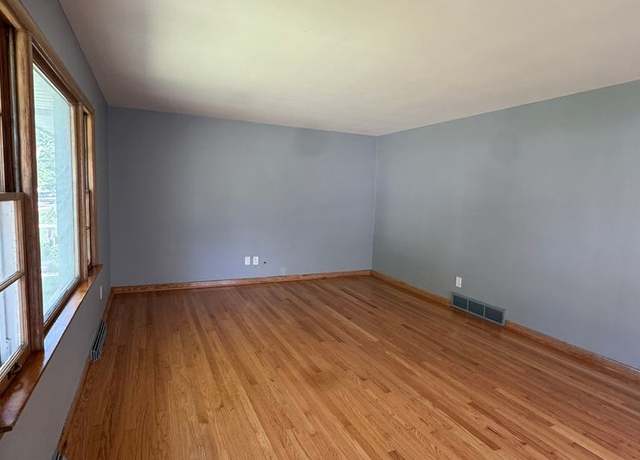 Photo of 17917 Chicago Ave, Lansing, IL 60438