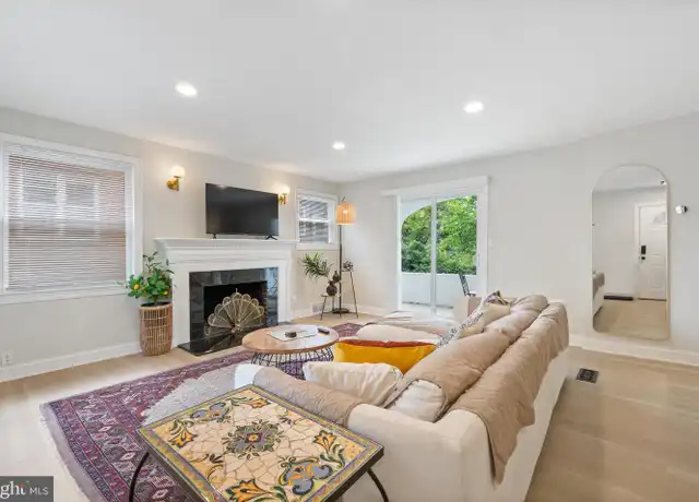 Property at 4225 East West Hwy, Bethesda, MD, 20814, 5 beds, 4 baths, [object Object]