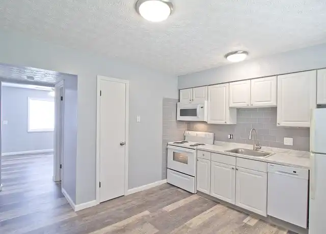 Property at 211 Glenlake Dr, Glen Carbon, IL, 62034, 2 beds, 1 bath, [object Object]
