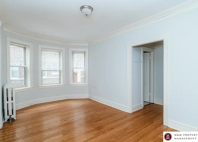 Photo of 1010 North Blvd, Oak Park, IL 60301
