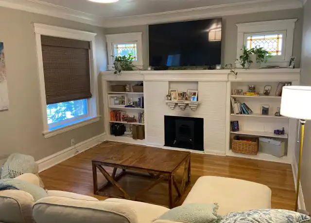Property at 7704 S Aberdeen St Unit 2S, Chicago, IL, 60620, 3 beds, 1 bath, [object Object]