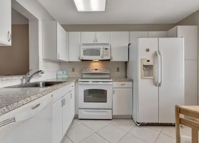 Property at 6795 Huntington Ln #107, Delray Beach, FL, 33446, 2 beds, 2 baths, [object Object]
