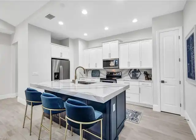Property at 7142 Cayo Coco Ln, Naples, FL, 34113, 2 beds, 2 baths, [object Object]